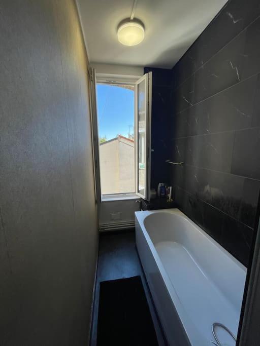 ריימס Appartement Spacieux A Deux Pas Du Centre מראה חיצוני תמונה
